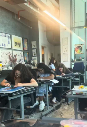 Design class activity at Designers Collective Institute Dubai